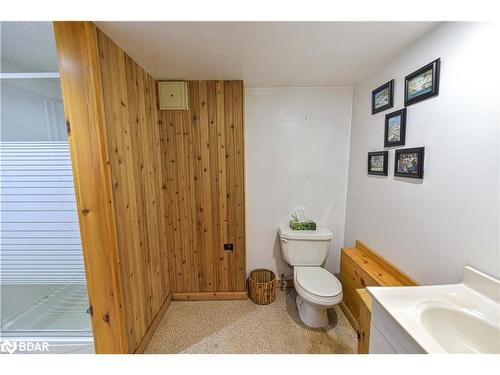 13 Eleanor Road, Orillia, ON - Indoor Photo Showing Bathroom