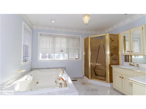 160 Gilwood Park Drive, Penetanguishene, ON - Indoor Photo Showing Bathroom