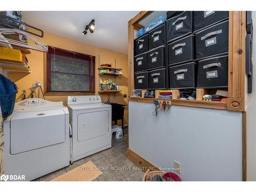 80 Mary Street, Creemore, ON - Indoor Photo Showing Laundry Room
