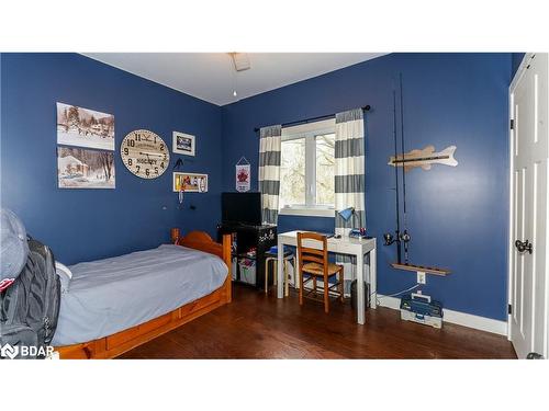 2388 Mcdonald Road, Elmvale, ON - Indoor Photo Showing Bedroom