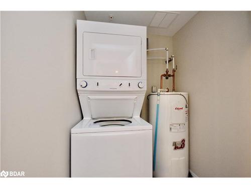 606-299 Cundles Road E, Barrie, ON - Indoor Photo Showing Laundry Room