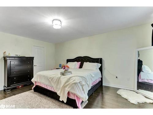 12 Cypress Point Street, Barrie, ON - Indoor Photo Showing Bedroom