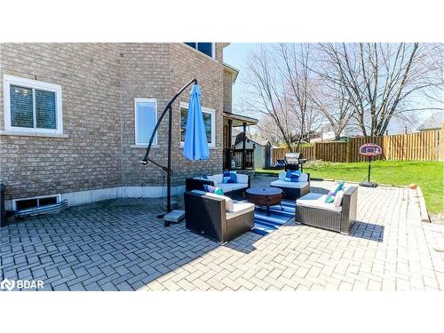 39 Whitfield Crescent, Elmvale, ON - Outdoor