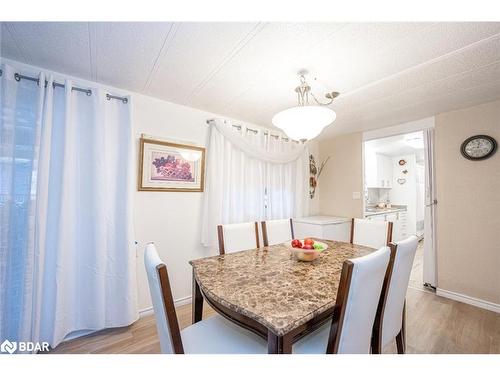 14 Western Avenue, Innisfil, ON - Indoor Photo Showing Dining Room