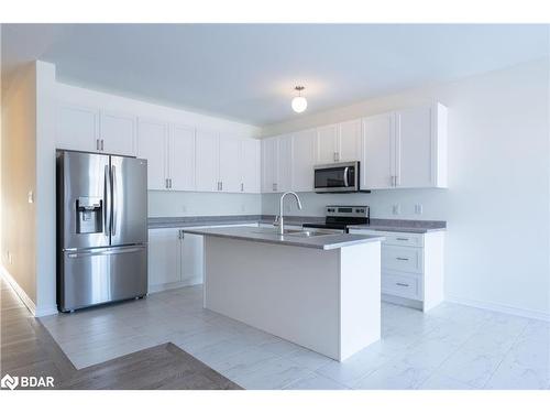 220 Ramblewood Drive, Wasaga Beach, ON - Indoor Photo Showing Kitchen