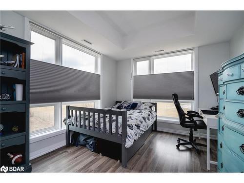 302-299 Cundles Road, Barrie, ON - Indoor Photo Showing Bedroom