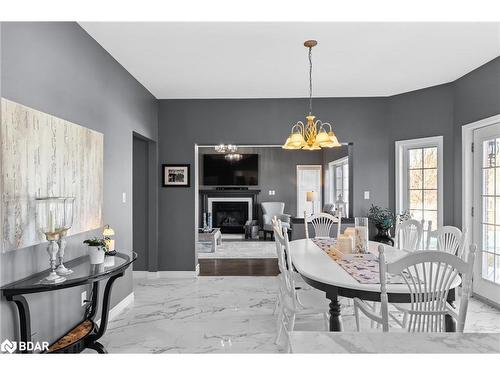 8670 Crayton Court, Gowanstown, ON - Indoor Photo Showing Kitchen With Double Sink With Upgraded Kitchen