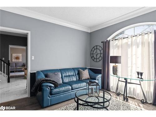 8670 Crayton Court, Gowanstown, ON - Indoor Photo Showing Living Room