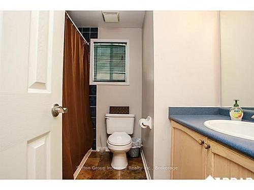 50 Dunsmore Lane, Barrie, ON - Indoor Photo Showing Bathroom