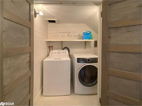 3018 Matchedash Street, Waubaushene, ON - Indoor Photo Showing Laundry Room