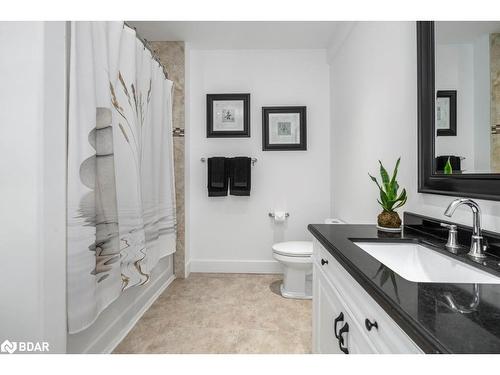7884 County Road 13, Lisle, ON - Indoor Photo Showing Bathroom