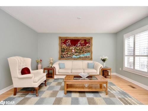 46 Jewel House Lane, Barrie, ON - Indoor Photo Showing Living Room