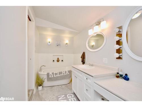 179 Melrose Avenue, Wasaga Beach, ON - Indoor Photo Showing Bathroom