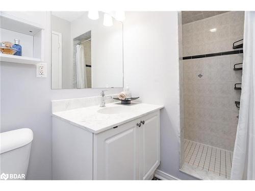75 Maplewood Drive, Angus, ON - Indoor Photo Showing Bathroom