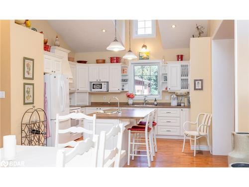 248023 5 Side Road, Mono, ON - Indoor Photo Showing Kitchen