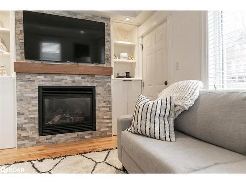 206 Centennial Drive, Midland, ON - Indoor Photo Showing Living Room With Fireplace