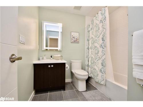 19-369 Essa Road, Barrie, ON - Indoor Photo Showing Bathroom