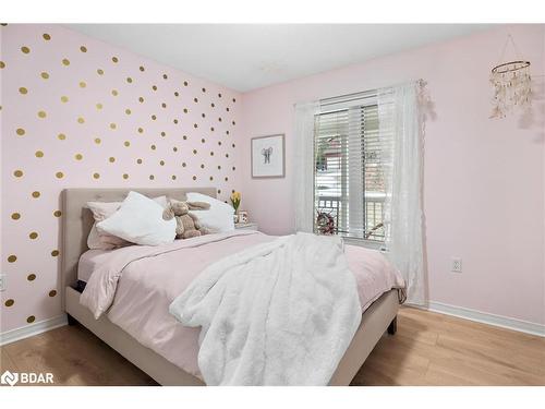 35 Parkway Avenue, Nobel, ON - Indoor Photo Showing Bedroom