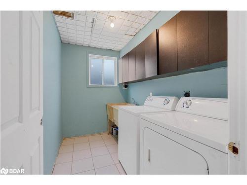 138 45Th Street N, Wasaga Beach, ON - Indoor Photo Showing Laundry Room