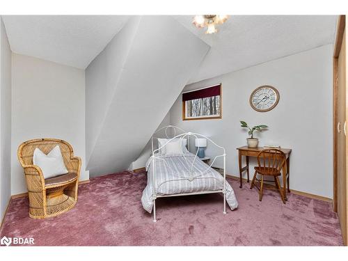 1047 Sands Road, Minett, ON - Indoor Photo Showing Bedroom