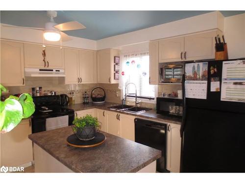 4 Campbell Avenue, Oro-Medonte, ON - Indoor Photo Showing Kitchen With Double Sink