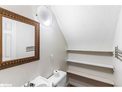 65 Sophia Street E, Barrie, ON - Indoor Photo Showing Bathroom
