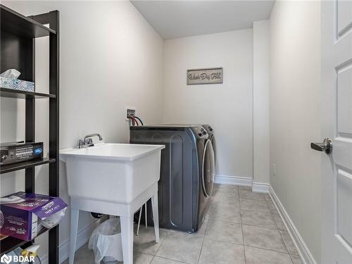 223 Thompson Road, Caledonia, ON - Indoor Photo Showing Laundry Room