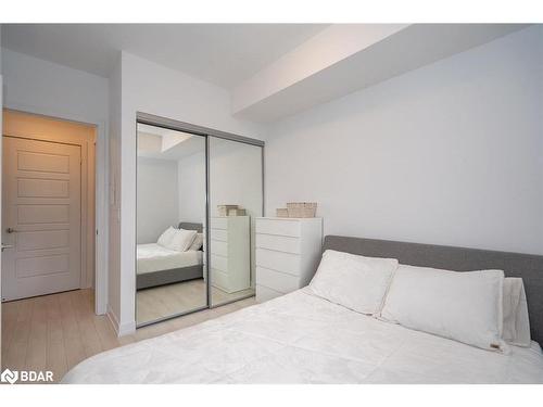 B304-271 Sea Ray Avenue, Innisfil, ON - Indoor Photo Showing Bedroom