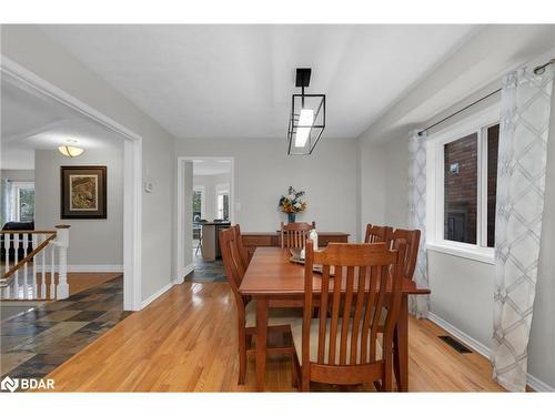 106 Bourbon Circle, Barrie, ON - Indoor Photo Showing Dining Room