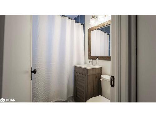 645 Beverly Street, Peterborough, ON - Indoor Photo Showing Bathroom