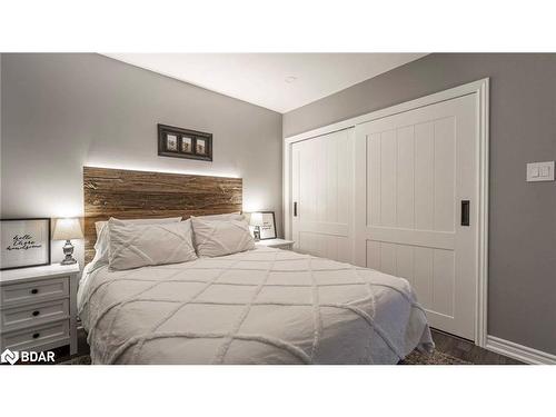 645 Beverly Street, Peterborough, ON - Indoor Photo Showing Bedroom