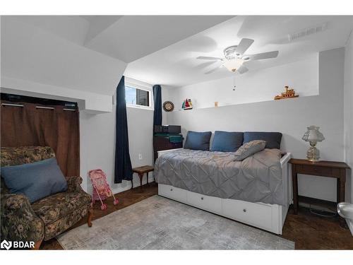 109 Copeman Crescent, Barrie, ON - Indoor Photo Showing Bedroom