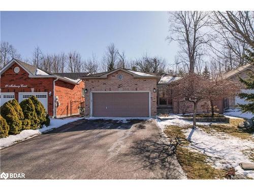 10 Mulberry Court, Barrie, ON - Outdoor