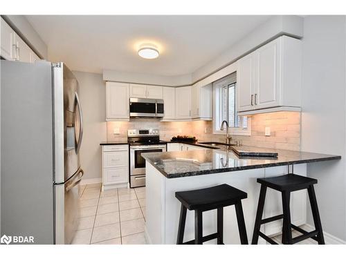 72 Kraus Road, Barrie, ON - Indoor Photo Showing Kitchen With Stainless Steel Kitchen With Upgraded Kitchen