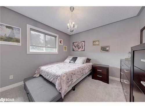 19 Allsop Crescent, Barrie, ON - Indoor Photo Showing Bedroom