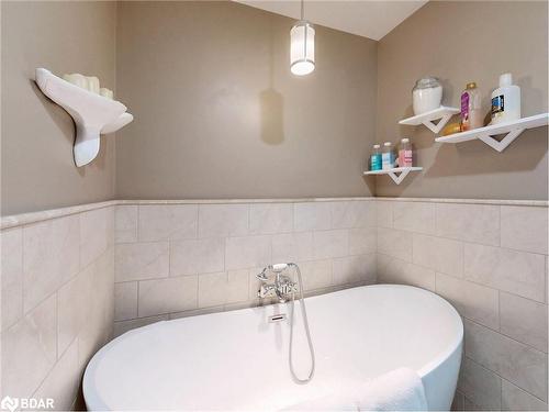 44-5 Invermara Court, Orillia, ON - Indoor Photo Showing Bathroom