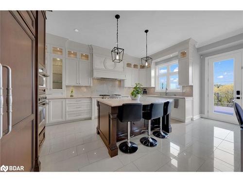 116 Robert Berry Crescent, King City, ON - Indoor Photo Showing Kitchen With Upgraded Kitchen