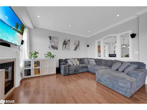 116 Robert Berry Crescent, King City, ON - Indoor Photo Showing Living Room