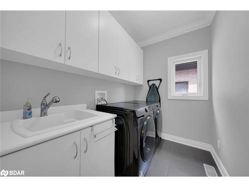 116 Robert Berry Crescent, King City, ON - Indoor Photo Showing Laundry Room