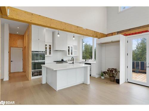 5 Jack Street, Wasaga Beach, ON - Indoor Photo Showing Kitchen With Upgraded Kitchen