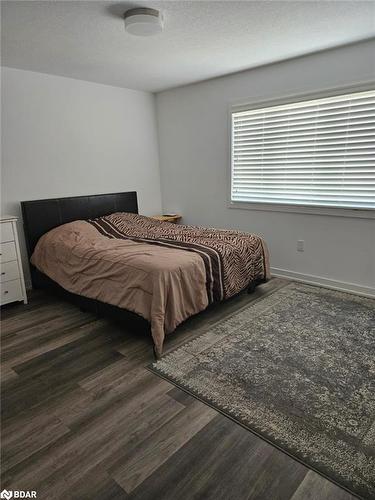 35-205 West Oak Trail, Kitchener, ON - Indoor Photo Showing Bedroom