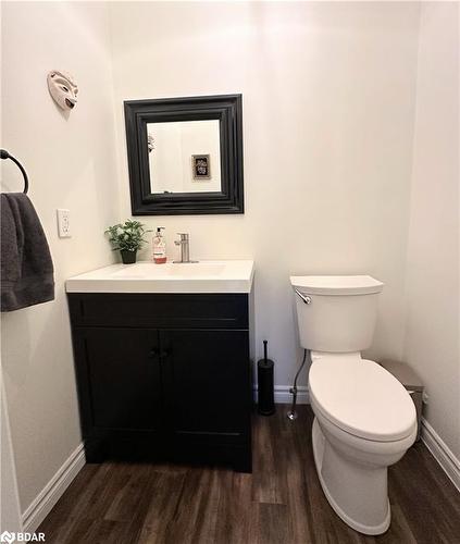 19 Mcavoy Drive, Barrie, ON - Indoor Photo Showing Bathroom