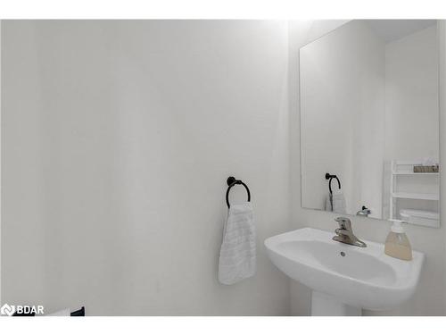 4 Courtland Way, Wasaga Beach, ON - Indoor Photo Showing Bathroom