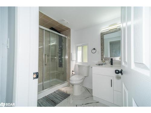 112 John Street, Barrie, ON - Indoor Photo Showing Bathroom