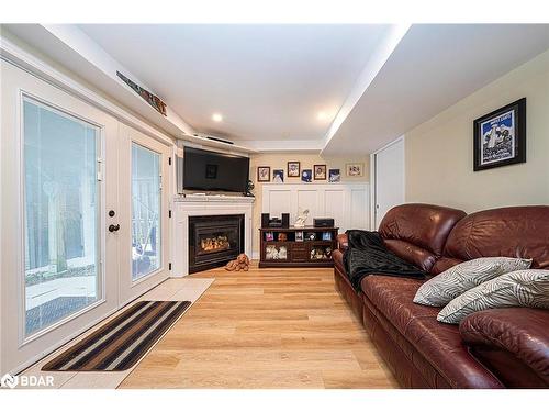 28 Thrushwood Trail, Lindsay, ON - Indoor Photo Showing Living Room With Fireplace