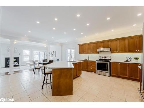 88 Edwards Drive, Barrie, ON - Indoor Photo Showing Kitchen