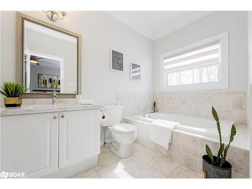 88 Edwards Drive, Barrie, ON - Indoor Photo Showing Bathroom