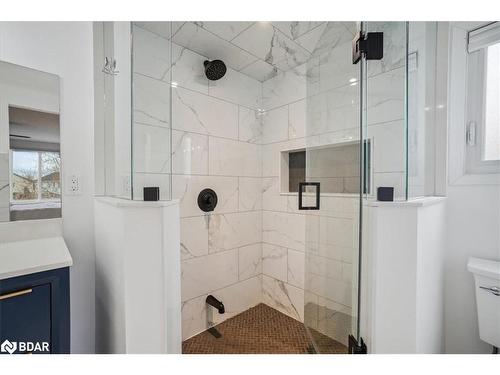 163 First Road W, Stoney Creek, ON - Indoor Photo Showing Bathroom