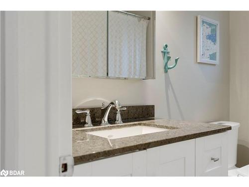 210 Kempview Lane, Barrie, ON - Indoor Photo Showing Bathroom