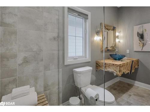 4 Cumberland Court, Oro-Medonte, ON - Indoor Photo Showing Bathroom